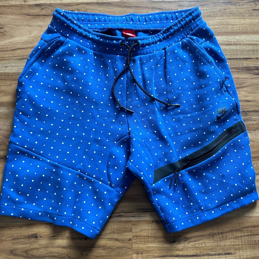 Nike tech shorts